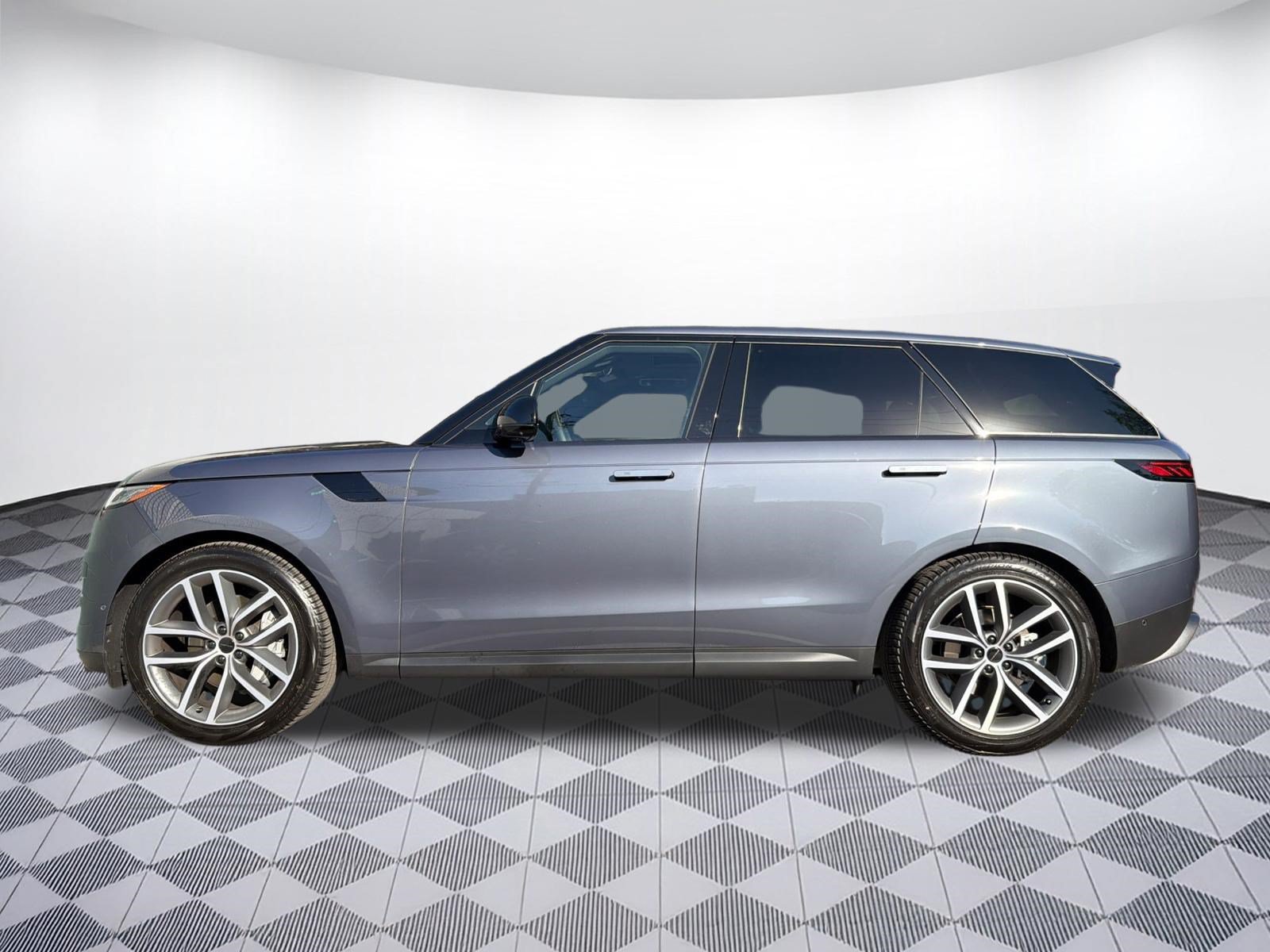 New 2027 Land Rover Range Rover Sport SE AWD/4WD image 1