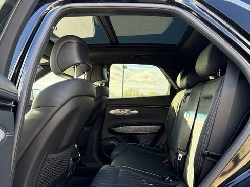 Used 2024 Genesis GV70 3.5T Sport w/ Sport Advanced Package image 27