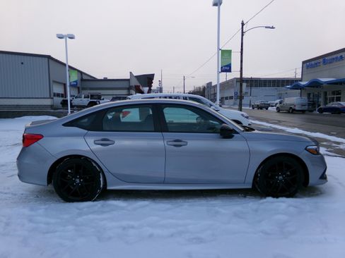 Certified 2024 Honda Civic Sport image 4