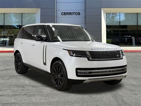 New 2025 Land Rover Range Rover SE image 3