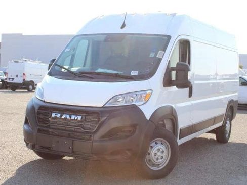 New 2025 RAM ProMaster 2500 w/ Convenience Group FWD image 11