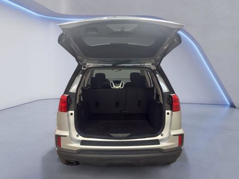 Used 2017 GMC Terrain SLE image 12