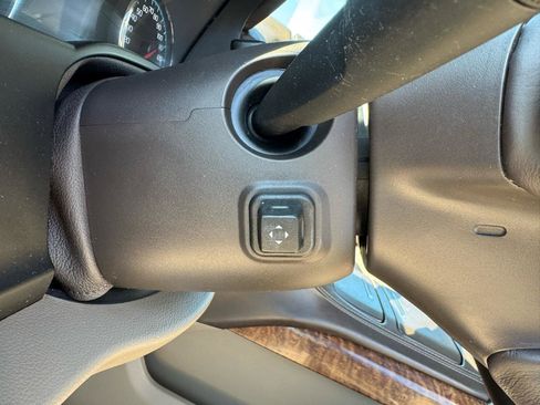 Used 2016 Chevrolet Suburban LTZ image 22