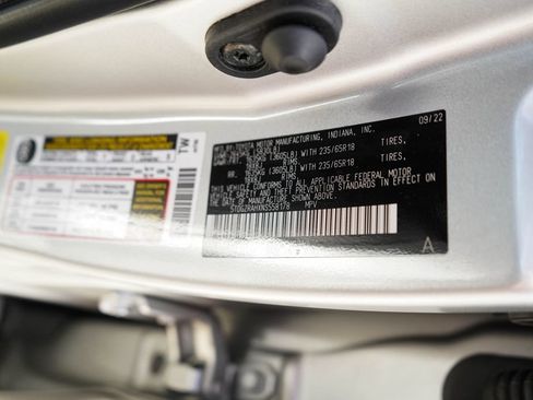 Used 2022 Toyota Highlander XLE FWD image 39