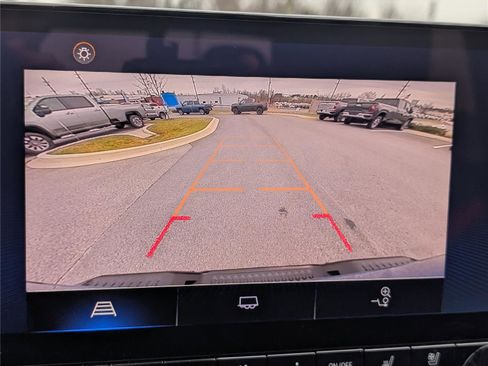 Used 2023 Chevrolet Colorado Z71 w/ Z71 Convenience Package 2 image 27