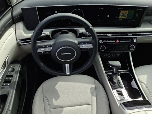 New 2026 Hyundai Tucson SEL image 11