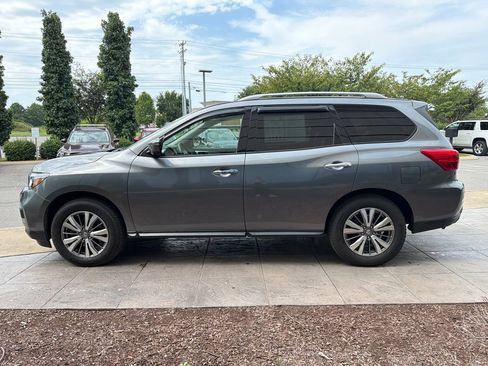 Used 2020 Nissan Pathfinder SL FWD image 7