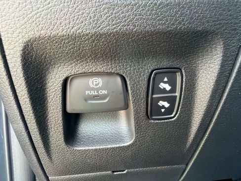 New 2026 RAM 1500 4x4 Crew Cab image 37