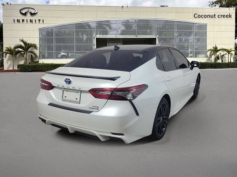 Used 2022 Toyota Camry XSE FWD image 4