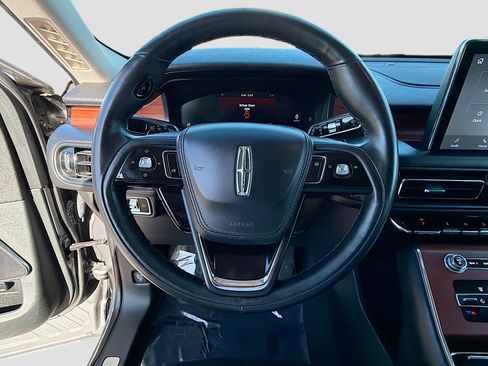 Used 2023 Lincoln Aviator Reserve AWD/4WD image 40