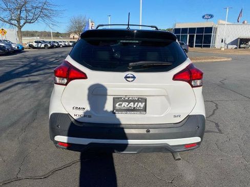 Used 2020 Nissan Kicks SR w/ SR Premium Package image 6