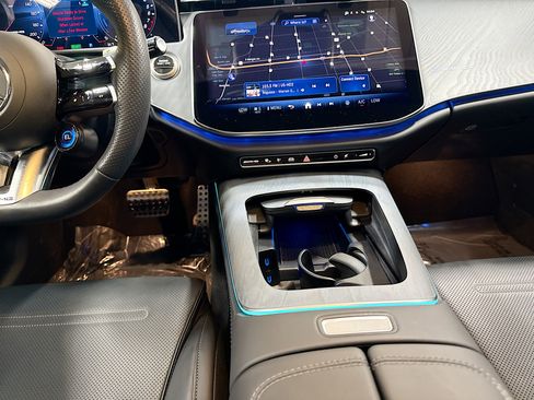 Used 2025 Mercedes-Benz E 53 AMG e 4MATIC Sedan image 20