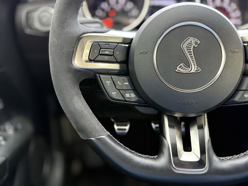 Used 2016 Ford Mustang Shelby GT350 w/ Track Package image 26