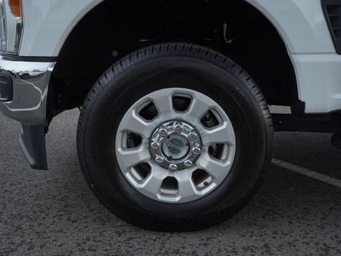 Used 2023 Ford F250 XLT w/ FX4 Off-Road Package image 11