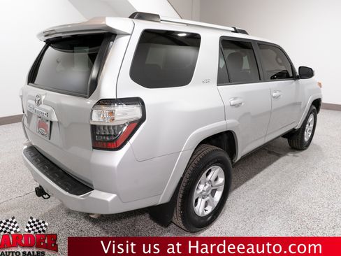 Used 2022 Toyota 4Runner SR5 image 5