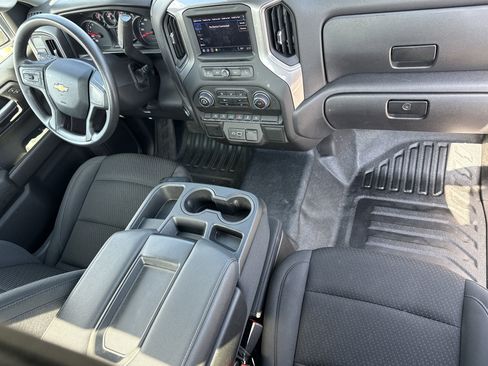 Used 2025 Chevrolet Silverado 1500 W/T image 27
