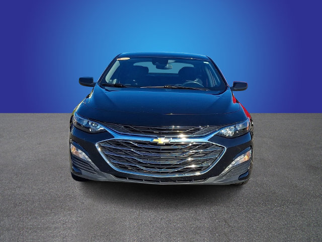 Used 2025 Chevrolet Malibu LT FWD image 2