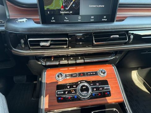 Used 2021 Lincoln Aviator Reserve w/ Equipment Group 201A AWD/4WD image 20