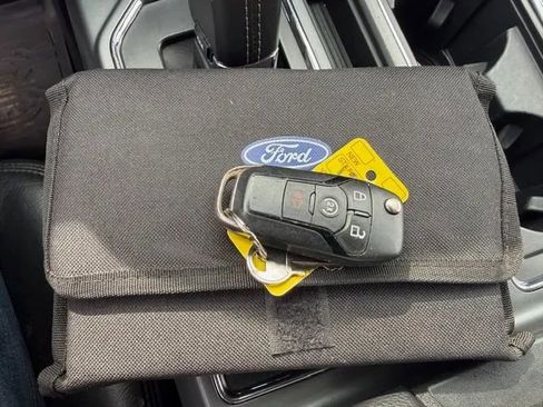 Used 2018 Ford F150 XLT w/ Equipment Group 302A Luxury AWD/4WD image 38