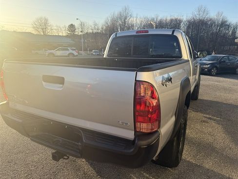 Used 2013 Toyota Tacoma 4x4 Access Cab V6 image 6