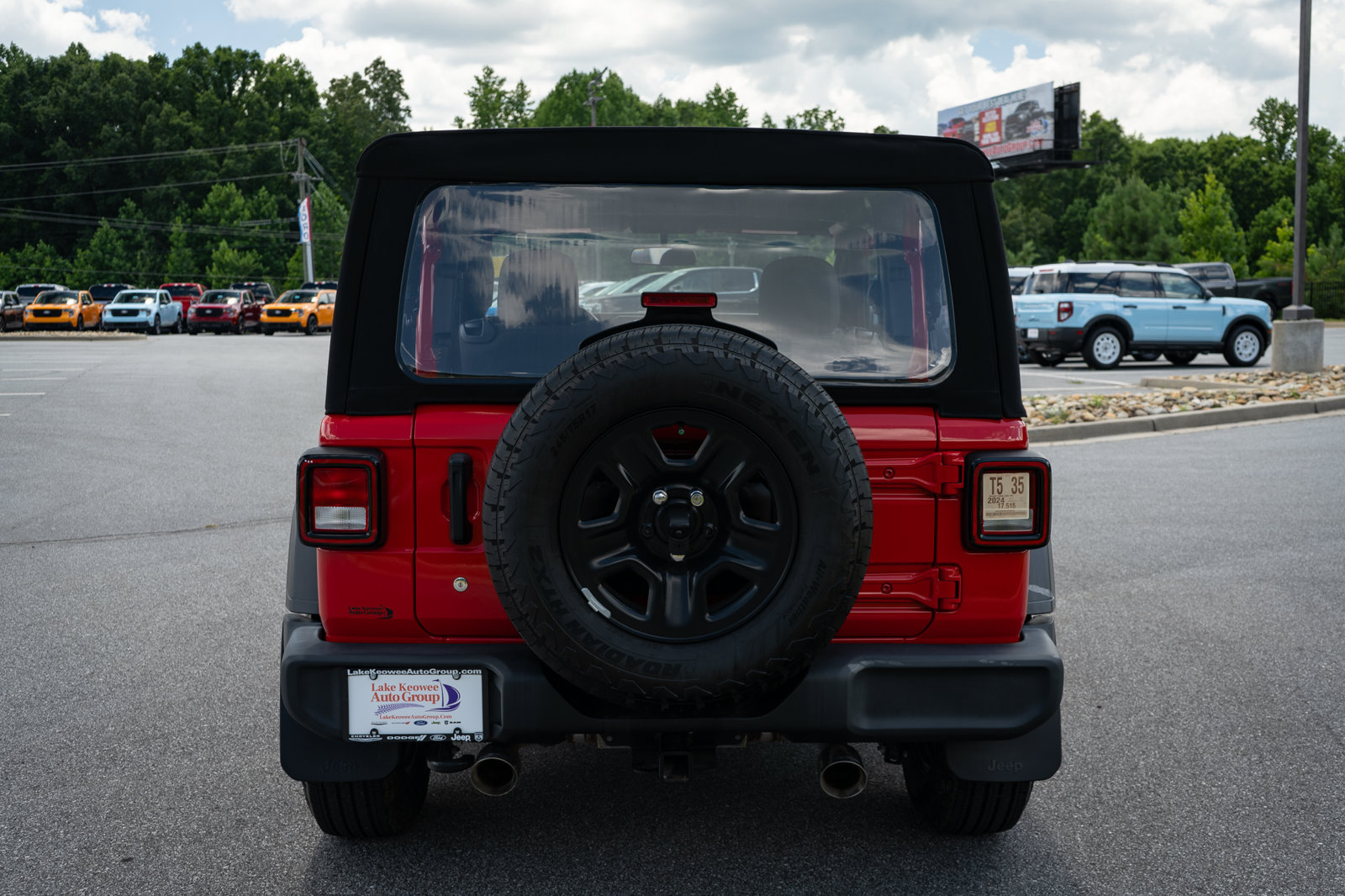 Used 2024 Jeep Wrangler Sport AWD/4WD image 8