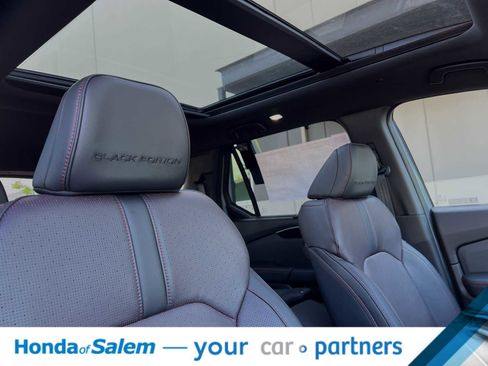 New 2025 Honda Pilot Black Edition image 18