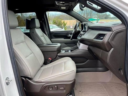 Used 2021 GMC Yukon SLT w/ SLT Premium Package image 20