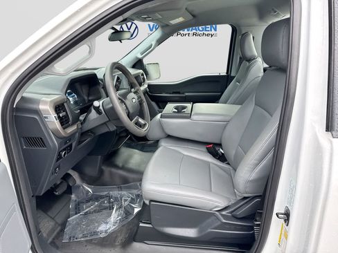 Used 2025 Ford F150 XL RWD image 23