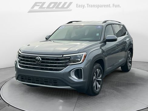 Certified 2025 Volkswagen Atlas SE FWD image 4