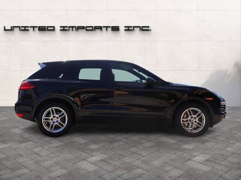 Used 2014 Porsche Cayenne Platinum Edition image 6