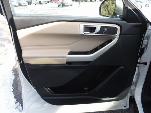 Used 2021 Ford Explorer XLT w/ Equipment Group 202A image 14