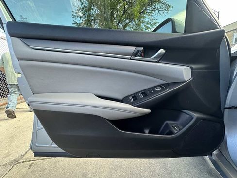 Used 2019 Honda Accord LX image 22