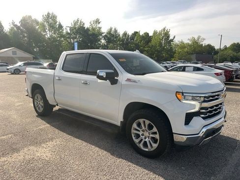Used 2023 Chevrolet Silverado 1500 LTZ w/ LTZ Convenience Package II AWD/4WD image 4