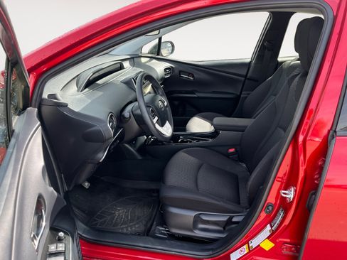 Used 2019 Toyota Prius Prime Plus image 9