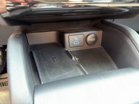 Used 2023 Ford Escape Platinum AWD/4WD image 35