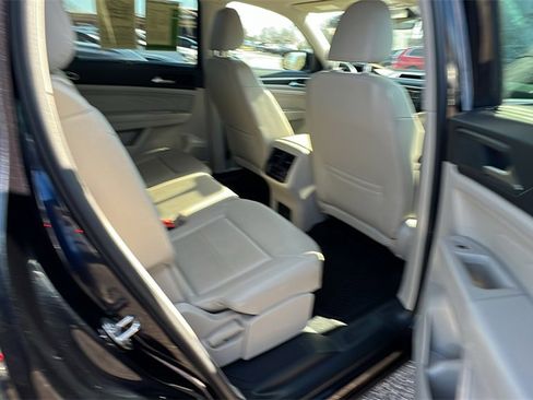 Used 2022 Volkswagen Atlas SE image 19