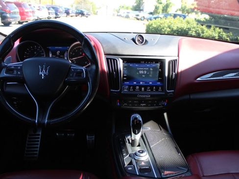 Used 2017 Maserati Levante S AWD/4WD image 22
