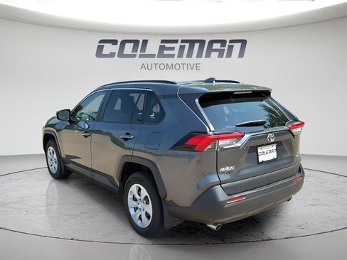 Used 2019 Toyota RAV4 LE AWD/4WD image 3