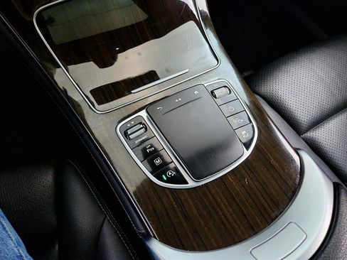 Used 2020 Mercedes-Benz GLC 300 GLC300 w/ Parking Assistance Package image 19