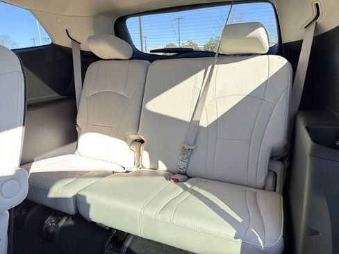 Used 2024 Buick Enclave Essence w/ Experience Buick Package image 15