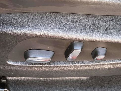 Used 2023 Cadillac XT6 Sport image 11