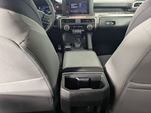 Used 2025 Toyota Tacoma TRD Sport AWD/4WD image 27