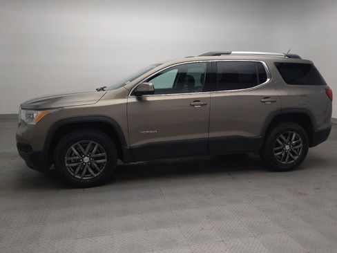 Used 2019 GMC Acadia SLT FWD image 2