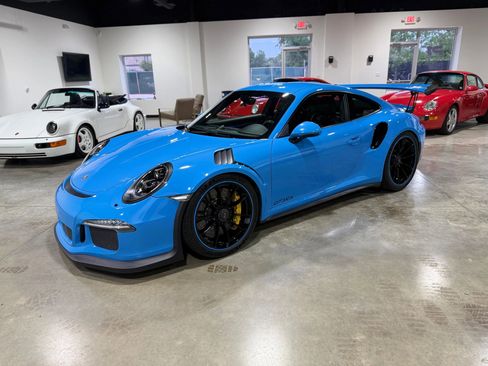 Used 2016 Porsche 911 GT3 RS RWD image 2