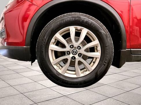 Used 2018 Nissan Rogue SV AWD/4WD image 8