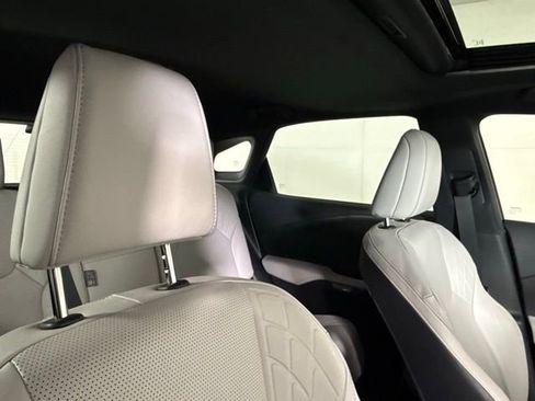 Used 2025 Lexus RX 350 w/ Convenience Package image 36