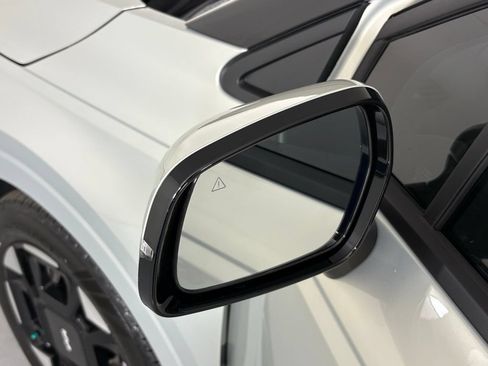 New 2026 Kia Carnival EX FWD image 13