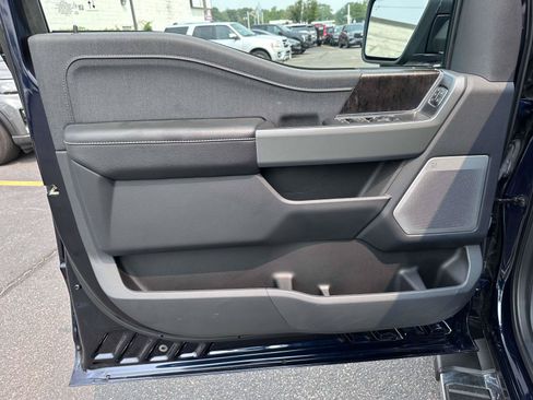 Used 2022 Ford F150 Lariat w/ Equipment Group 502A High AWD/4WD image 9