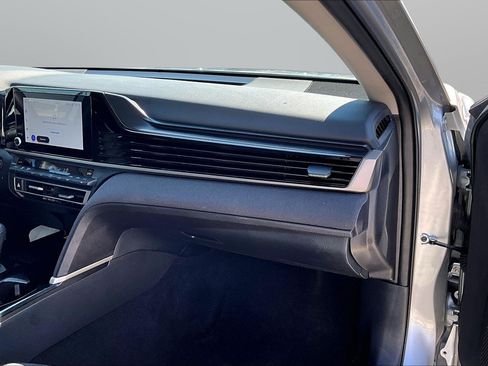 Used 2025 Toyota Camry LE FWD image 21
