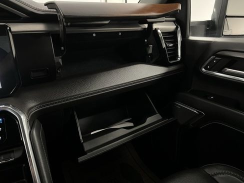 Used 2024 GMC Sierra 2500 Denali w/ Denali Reserve Package image 46